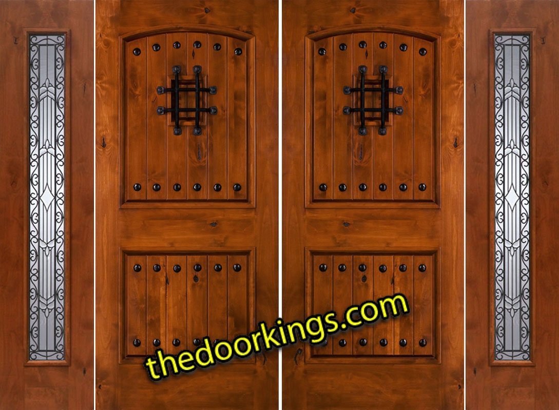 sw83 knotty alder double door with two iron classic sidelites